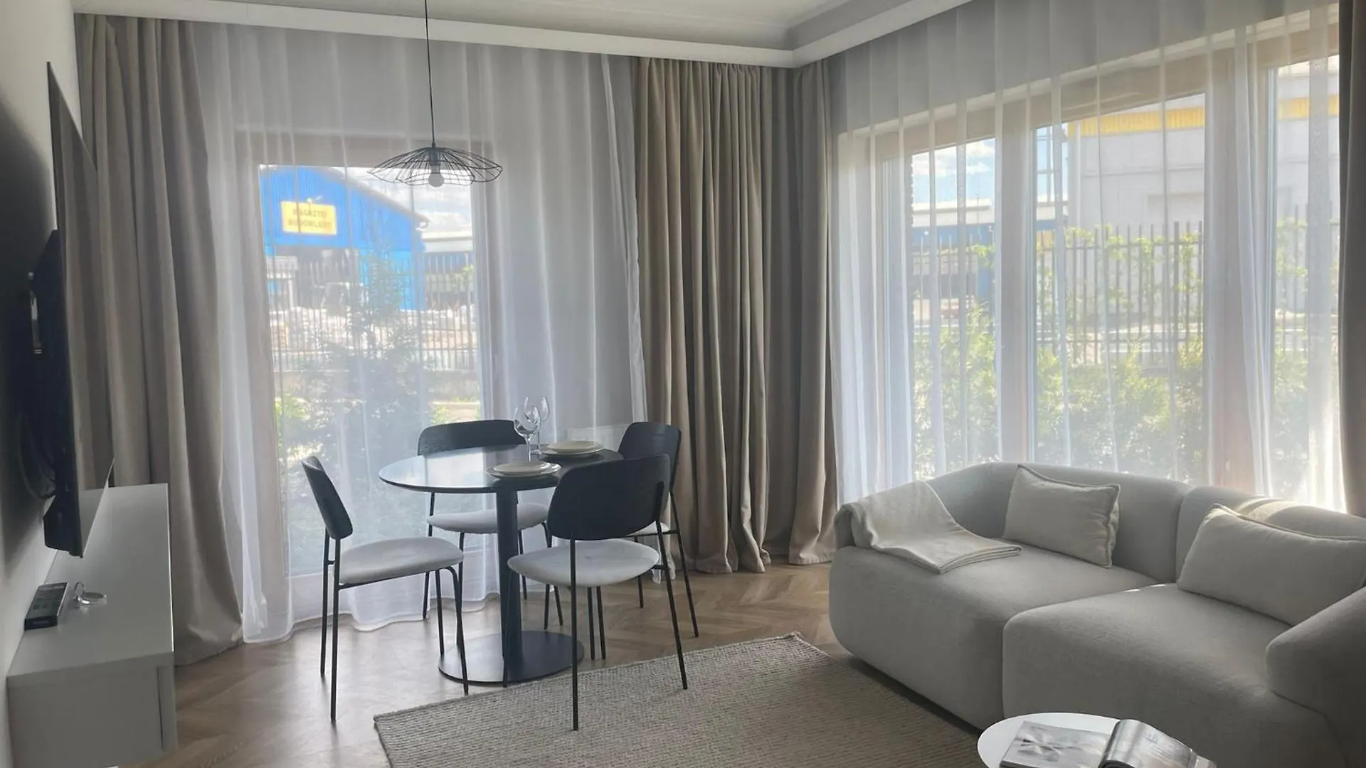 Exclusive Apartment By Moderna Profit location